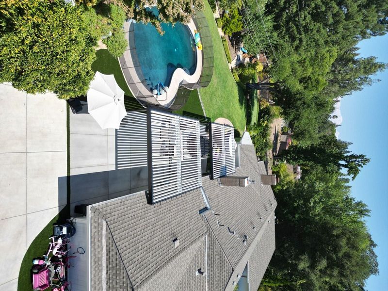Courtney Residence — gallery photo 4