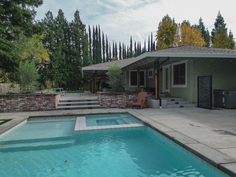 Silvestri Residence — landscape construction by Stuteville Landscaping in Sacramento, CA